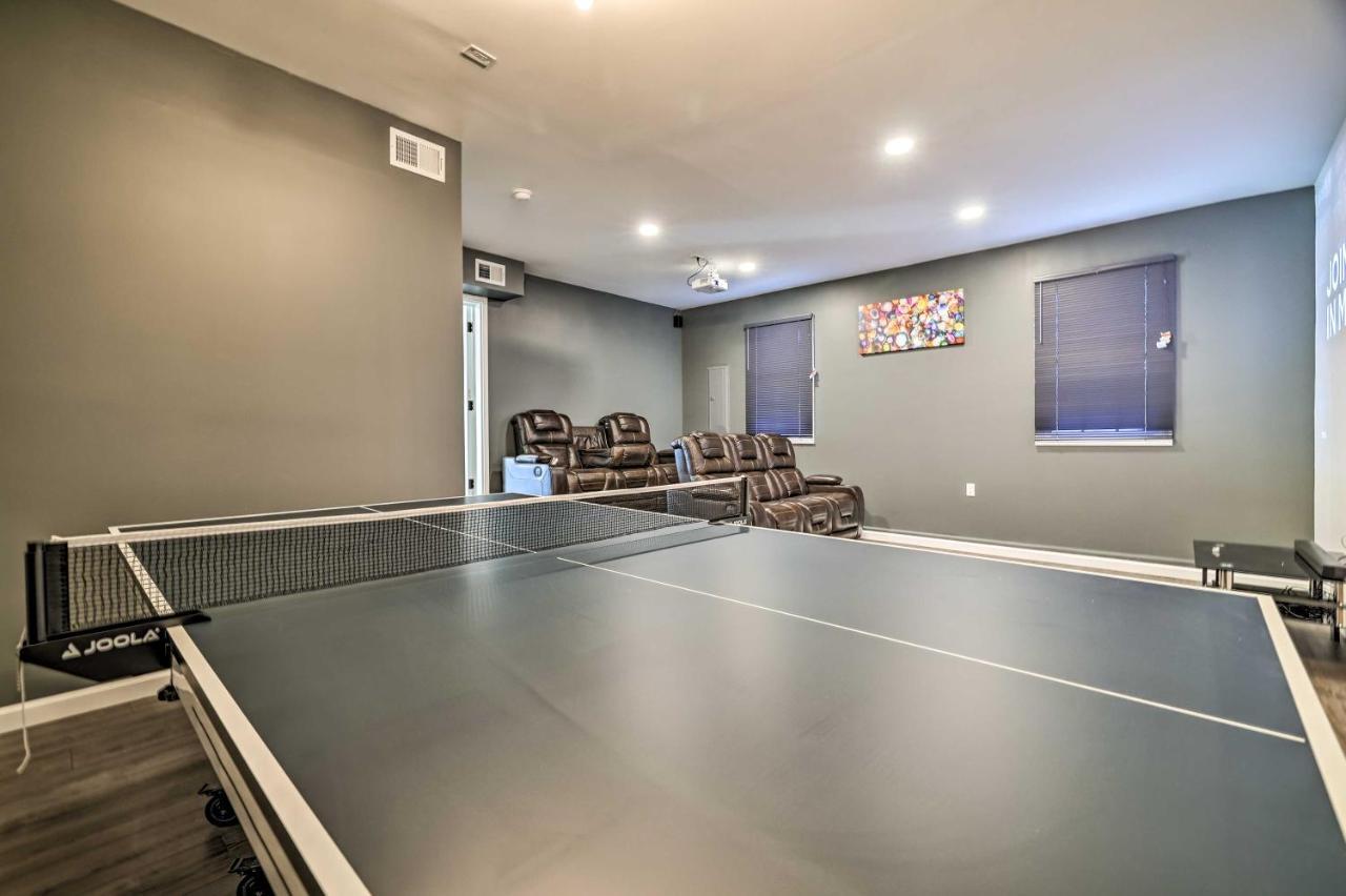 Pocono Vacation With Movie And Hot Tub! * East Stroudsburg
